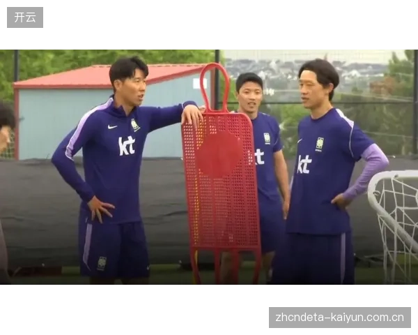 队长孙兴慜竞技状态依旧出色,仍是韩国队临场打破僵局的最优选择。 队长孙兴慜竞技状态依旧出色,仍是韩国队临场打破僵局的最优选择。